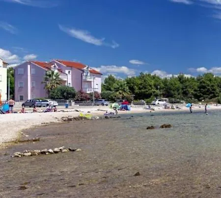 Apartman Ere *